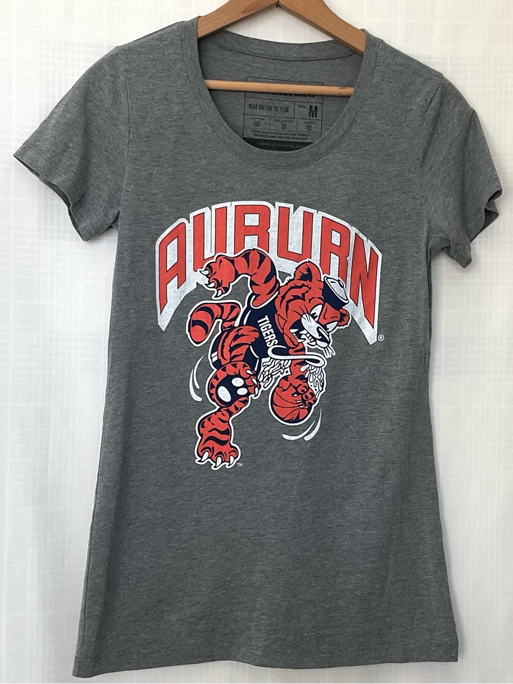 Auburn tigers basketball Women's Gray Graphic Tee